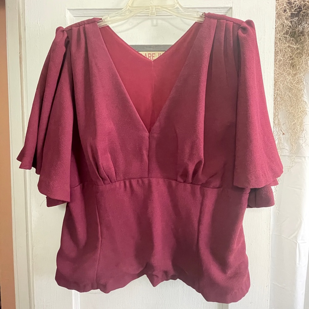 Viva Flutter Sleeve Top